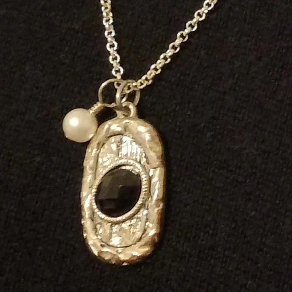 Origami Owl Silver Tone Pendant Necklace Black Gemstone - Picture 2 of 7